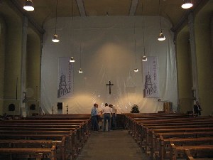 Der-Hochaltar-am-neuen-alten-Platz