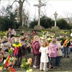 Gottesdienst für kleine Leute mit Palmweihe