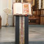 Neuer Ambo in der Liebfrauenkirche