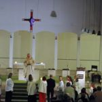Abendmahlsfeier mit Fußwaschung am Gründonnerstag in Heilig Kreuz