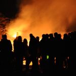 Agapefeier nach der Osterliturgie und Osterfeuer 