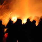 Agapefeier nach der Osterliturgie und Osterfeuer 