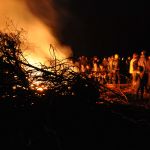 Agapefeier nach der Osterliturgie und Osterfeuer 