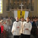 Erzbischof der Niederlande feiert mit Liebfrauen 700 Jahrfeier