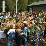 Mit dem Palmstock zur Palmweihe 