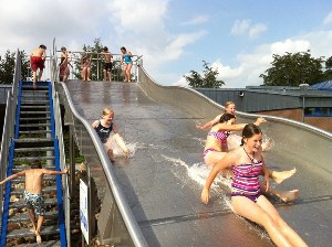 Fahrt der Barloer Messdiener zum Rheder Freibad