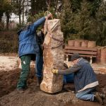 Bau des Wasserspiels auf dem Spielplatz in Barlo