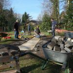 Aufräumaktion auf dem Spielplatz in Barlo