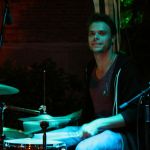 Illuminierter Pfarrgarten und entspannte Stimmung bei klasse Musik