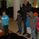 Kitakinder Hl. Kreuz besuchen den Kreuzweg in der Hl.Kreuzkirche