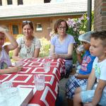 Woher kommt die Milch? Hl. Kreuz Kita Kinder machen sich auf den Weg.