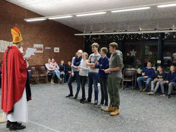 Hoher-Besuch-trotz-Schneesturm-|-Nikolausfeier-2017