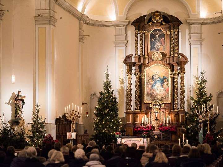 Weihnachtsliedersingen-in-der-Liebfrauenkirche-