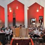 Taizé-Messe zum Herz-Jesu-Patronatsfest mit 113 SängerInnen u. Instrumentalisten