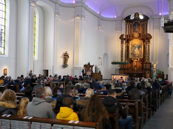 Kommunionfamilien gehen auf Entdeckungstour