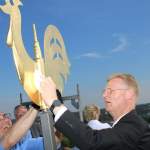 Knopffest - Turmkugel und Wetterhahn schmücken wieder die Turmspitze