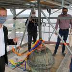 Knopffest - Turmkugel und Wetterhahn schmücken wieder die Turmspitze
