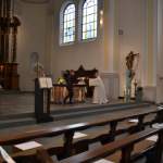 Herz-Jesu-Kirchenchor erhält Primiz-Segen und ehrt Chorleiterin Monika Hebing