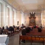 Herz-Jesu-Kirchenchor erhält Primiz-Segen und ehrt Chorleiterin Monika Hebing