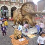 Wir besuchen die Dinosaurier in der Bocholter Innenstadt