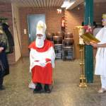 Stimmungsvolle Adventsfeier mit Überraschungsgast beim Herz-Jesu-Chor
