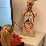 Die Schlaufüchse des FZ Herz Jesu besuchen die Krankenpflegeschule 