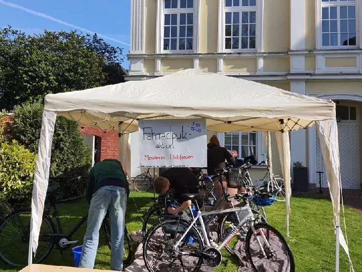 Startklar-fuer-den-1-Mai-I-Fahrradputzaktion-2023