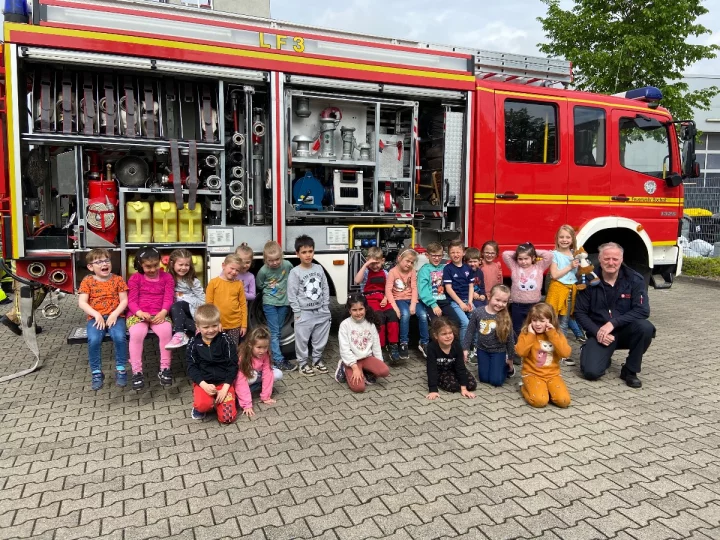 Ein-Besuch-bei-der-Feuerwehr