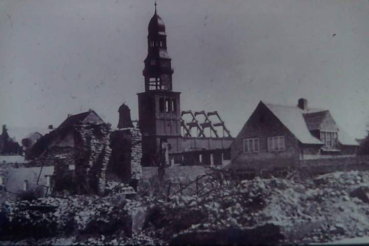 Glockengeläut zur Erinnerung an die Bombadierung Bocholts am 22. März 1945