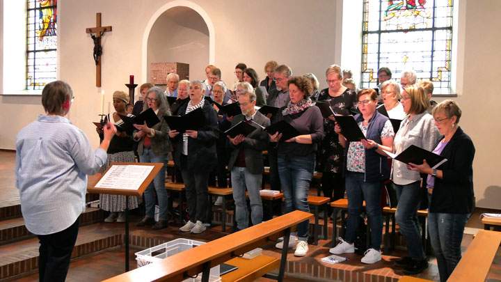 Doppeljubiläum - 200 Jahre Jahre St. Helena - Kirche + 125 Jahre Kirchenchor  