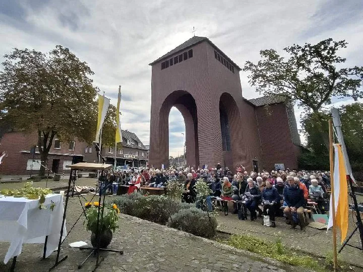 Ökumenischer Erntedankgottesdienst an der Heilig-Kreuz-Kirche