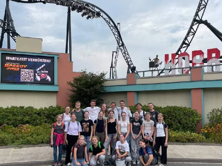 Messdiener-Ausflug in den Movie Park Germany