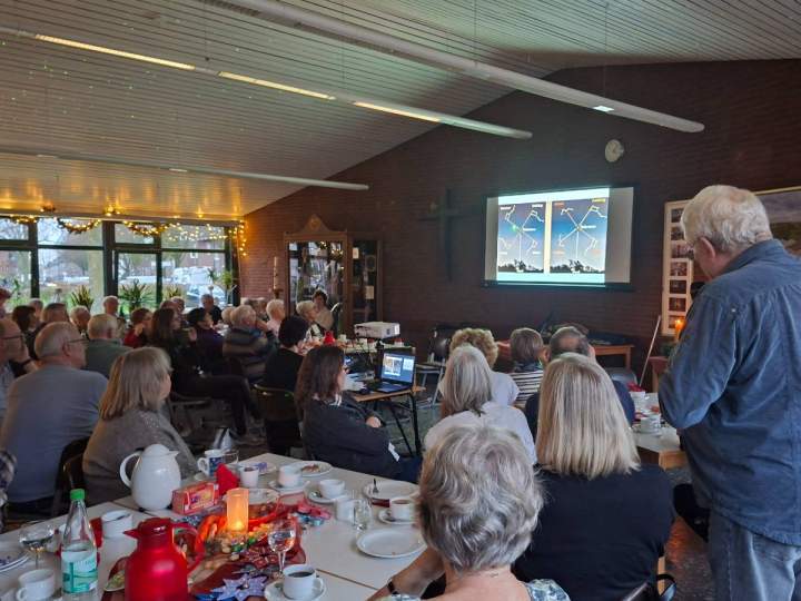 Stimmungsvolle Adventsfeier mit dem Kirchenchor Herz-Jesu