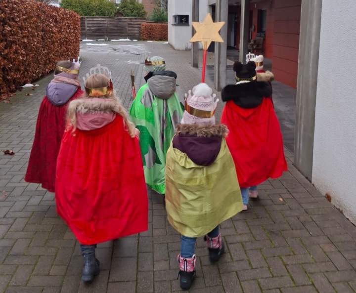 Kita-Kids-als-Sternsinger-