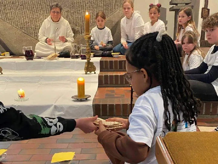 Gruendonnerstag-und-Karfreitag--Angebot-fuer-Familien-mit-Kindern