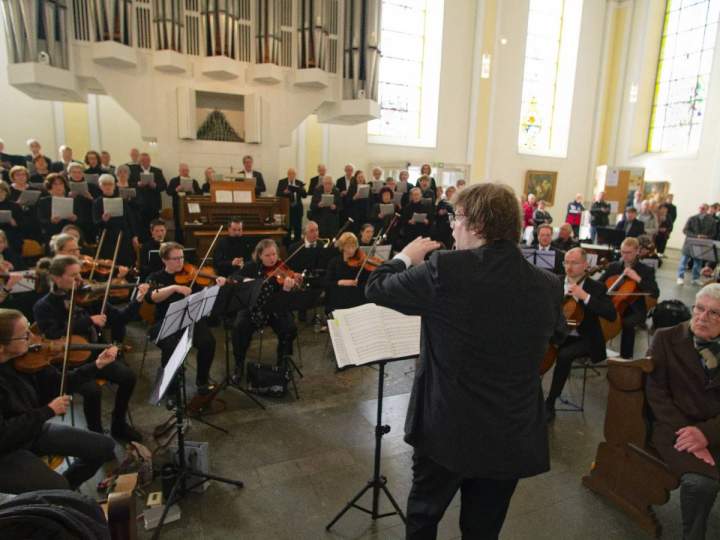 Festmesse mit Projektchor, Orchester und Solisten 