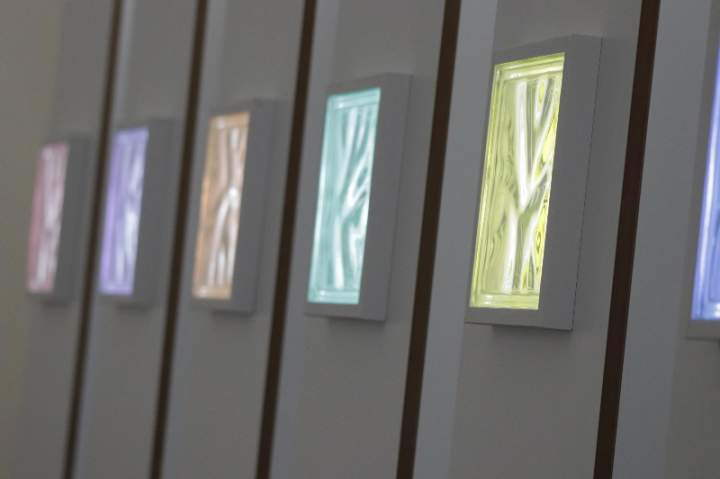 Ausstellung-Transparenz-in-der-St-Helena-Kapelle-in-Hemden