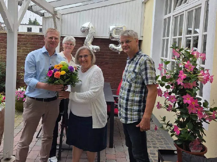 Silbernes Dienstjubiläum  Pfarrsekretärin Lena Döing