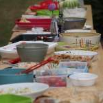 Musik, Begegnung und Genuss: Kulturabend im Pfarrgarten mit Joscha