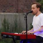 Musik, Begegnung und Genuss: Kulturabend im Pfarrgarten mit Joscha