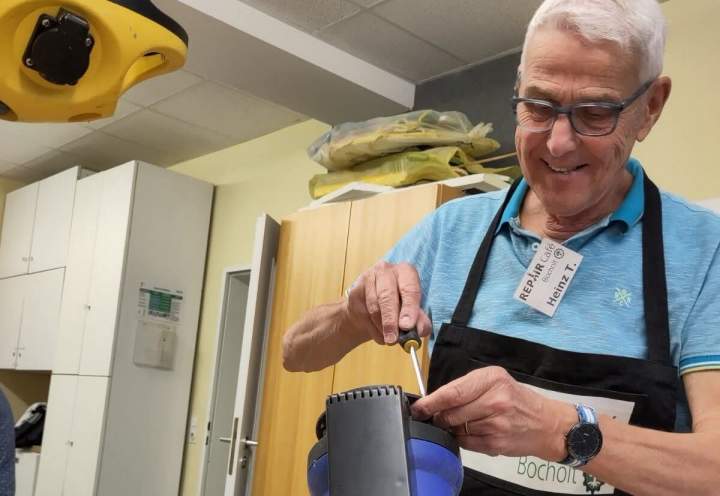 Repaircafé in der Familienbildungsstätte